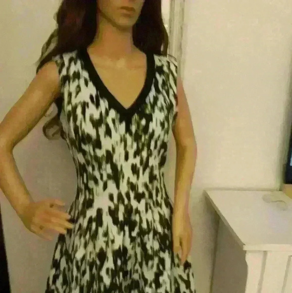 NNT Marc New York V  neck sleeveless pockets stretch black/green print S - Picture 2 of 4